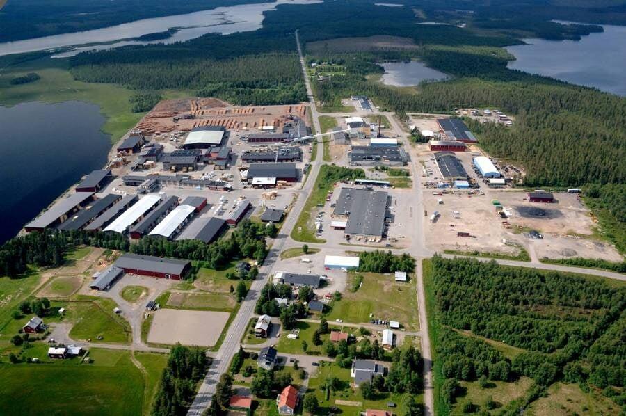 Setras sågverk i Malå säljs till utlandet Det österrikiska företaget HS Timber Group har tecknat avtal om att förvärva samtliga aktier i det svenska sågverket Malå Såg AB från den nuvarande ägaren Setra Trävaror AB, ett dotterbolag till Setra Group AB. 